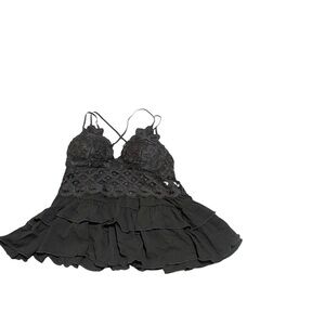 Anemone Lace Cami Black NWT I Size: L